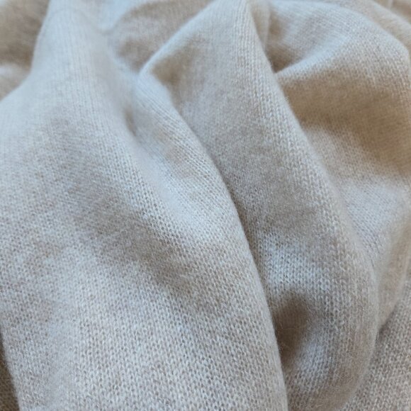NWOT Filoro Cashmere Wrap Scarf Oatmeal - Picture 9 of 10